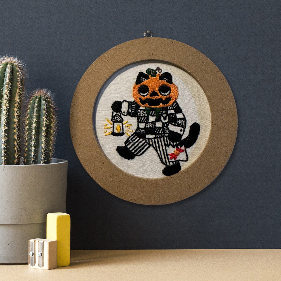 Trick or Treat Cat-O-Lantern